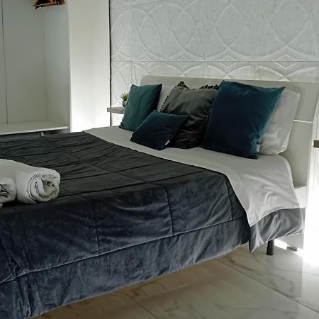 Appartement Donna Rita House à Naples Extérieur photo